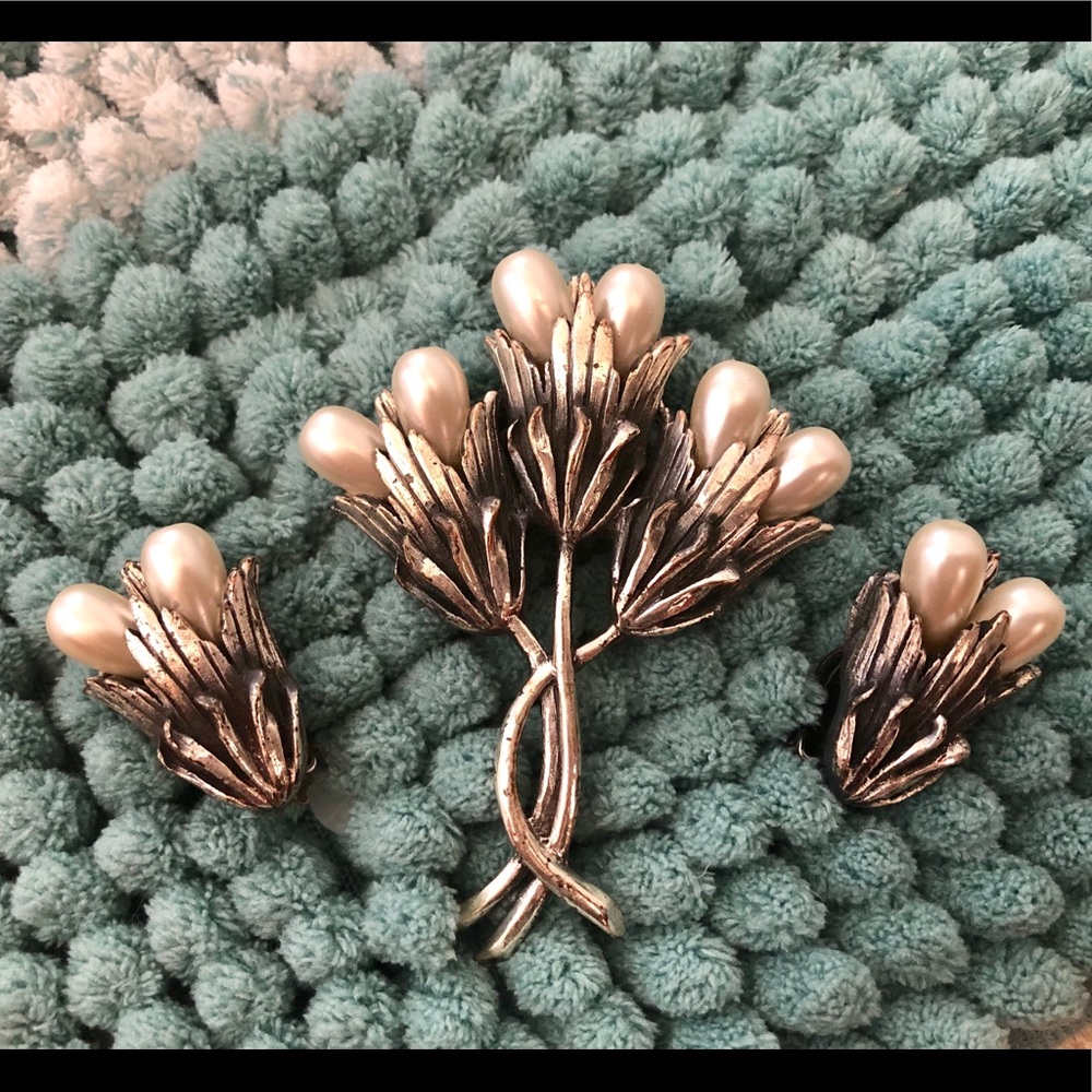 Vintage Botticelli Pin and Earrings Set